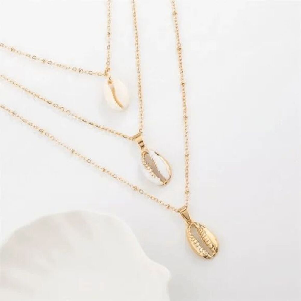Ladies Tripled Layered Seashell Necklace - Picture 2 of 5
